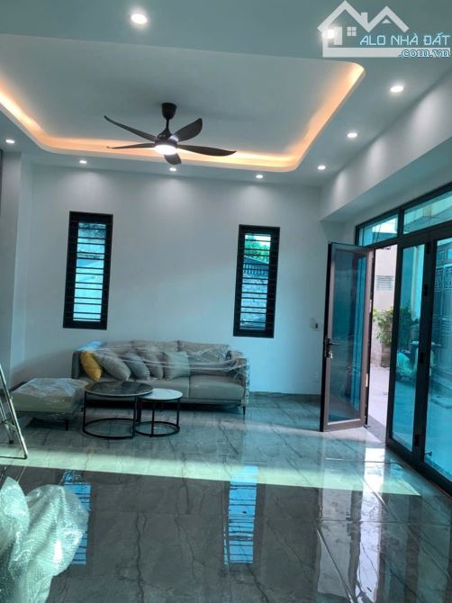 Bán căn nhà lô góc 3 tầng ngõ phố Đồng Khê, ph Ngọc Châu, TP HD, 43.3m2, mt 5m, 3 ngủ - 2