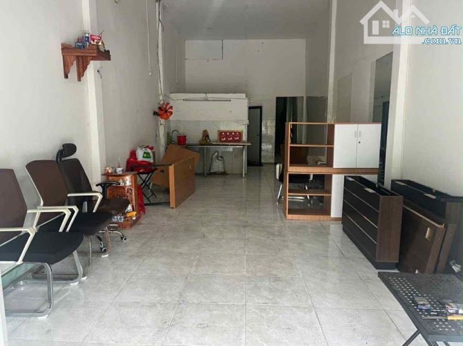 Bán MTKD đường Luỹ Bán Bích, gần Đầm Sen, Quận 11, 3 tầng, 4.1x16m, sổ nở hậu, 9 tỷ hơn. - 2