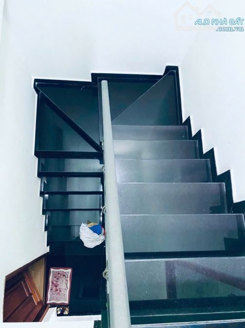 HXT THÔNG - SÁT MT - HUỲNH VĂN BÁNH - P13 PHÚ NHUẬN - NHÀ 3 TẦNG - 54M2 - CHỈ 9.89T TL - 2