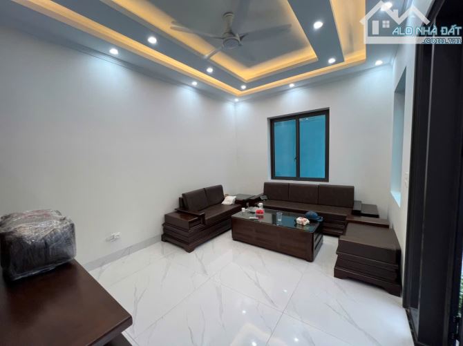 Nhà đẹp, giá rẻ. 90m*4 tầng*phun nội thất, hơn 100triệu/m2 tại thương thanh long biên. - 2