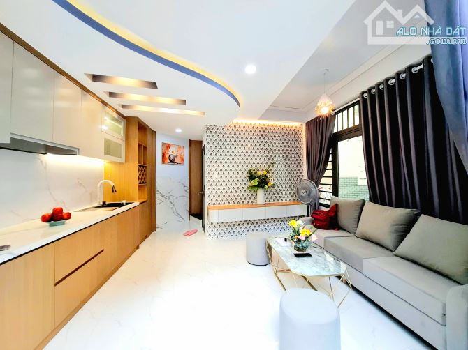 Chủ Ngợp,Bán Rẻ Nhà Hẻm Ôtô Ni Sư Huỳnh Liên Tân Bình Gần Q.10,30m2,5tầng mới đẹp chỉ 5ty3 - 2