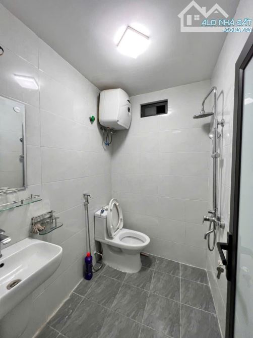 Tập thể tầng 3 mặt phố Thanh Nhàn 120m , 3 ngủ 2 vệ sinh - 2