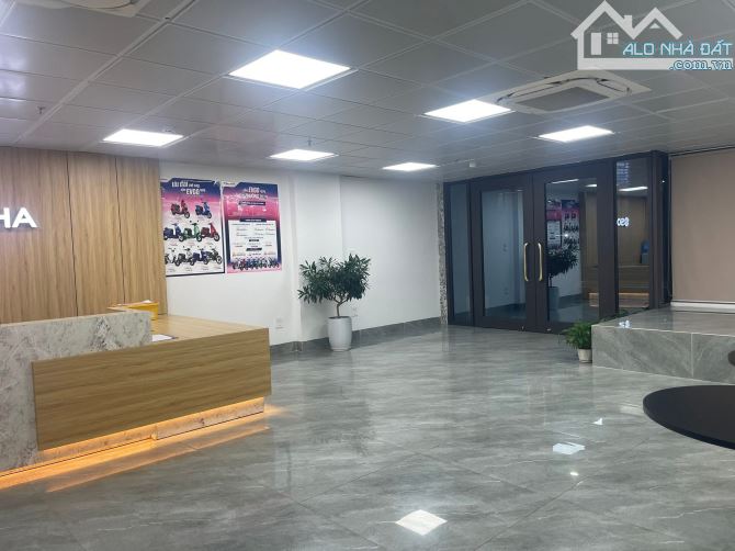 BÁN TOÀ VĂN PHÒNG TRẦN THÁI TÔNG 125m2x9T THANG MÁYxMT 8.1m - 89.9 TỶ - HẦM - KINH DOANH