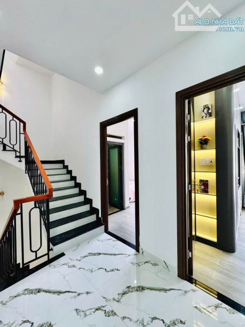 Vila Hẻm 6m Bùi Quang Là P12💎 Diện tích: 8,9m x 10m 3 Lầu 4PN 5WC💵8,6 Tỷ - 30