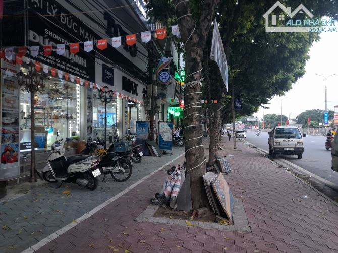 Bán đất mặt phố Ngọc Hồi Hoàng Mai 804m2, mặt tiền 25m. Giá 145 tỷ Thương lượng