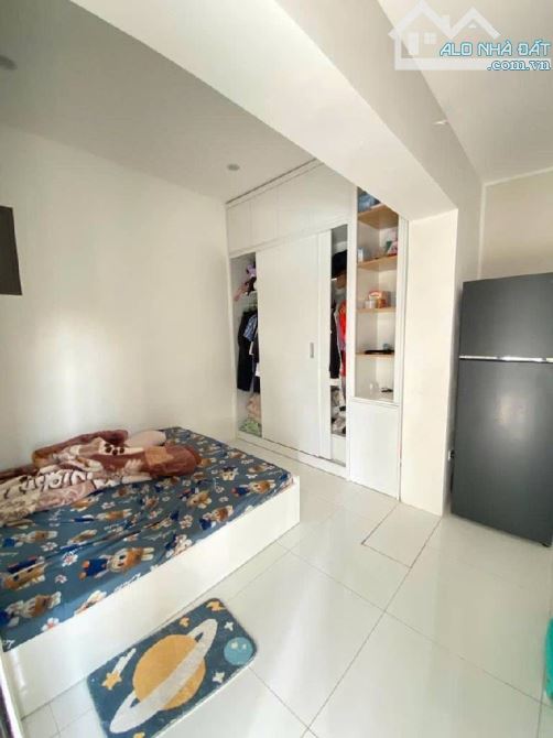 Bán nhà tập thể phố đặng văn ngữ ô tô đỗ cầu thang tk 5pn - 3