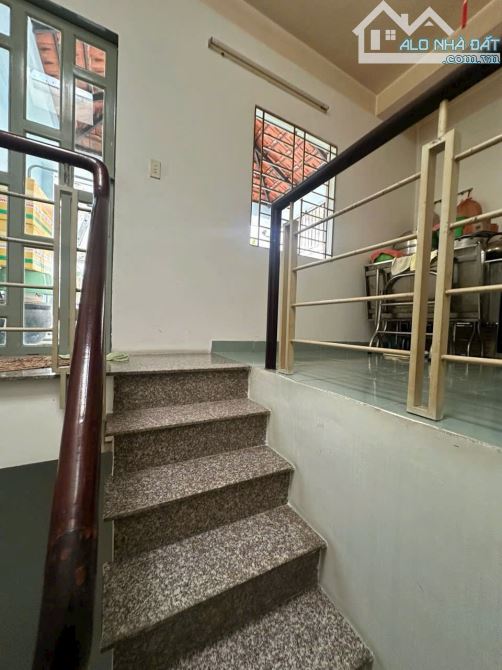 Bán nhà 4 tầng, BTCT kiên cố - Vào ở ngay - đường Huỳnh Mẫn Đạt, Q.5 - 3