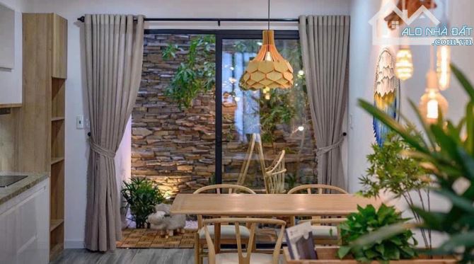 SIÊU PHẨM NHÀ 3 TẦNG – GARA Ô TÔ – ĐƯỜNG 8M NGUYỄN CÔNG TRỨ – CÁCH BIỂN MỸ KHÊ VÀI BƯỚC - 3