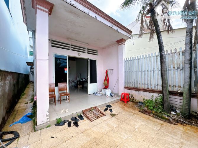 Bán nhà cấp 4 gác lửng gần Chợ, đường xe 7 chỗ, Tân Mai, Biên Hòa, 118m2, giá 4 tỷ 250. - 3