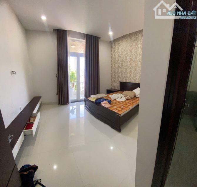 Bán biệt thự 166m2 góc mặt tiền Trương Hán Siêu, Nha Trang - 3