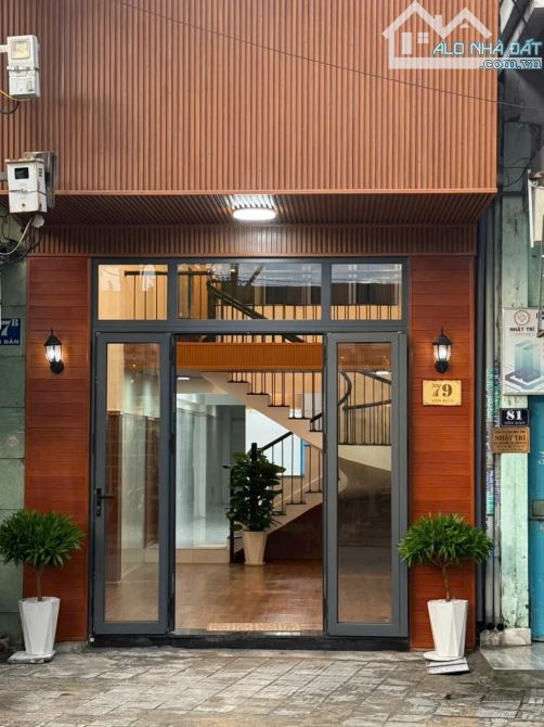 SIÊU HÓT NHÀ 2 TẦNG MẶT TIỀN TÔN ĐẢN MỚI ĐẸP GẦN BXE DT 70M2 NGANG 3.5M CHỈ 5.2 TỶ - 3