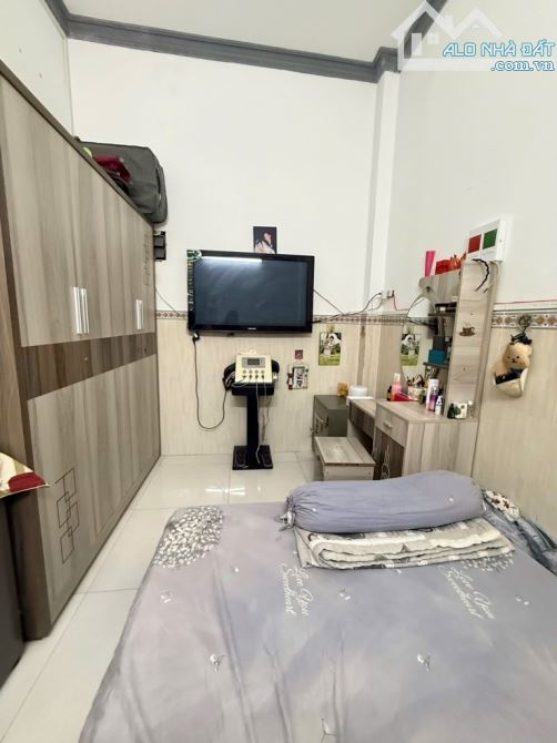 🏡BÁN NHÀ LẠC LONG QUÂN - TÂN BÌNH - HXH ĐỔ CỬA - 3 TẦNG BTCT - 55 M2 - NỞ HẬU TÀI LỘC 🏡 - 3