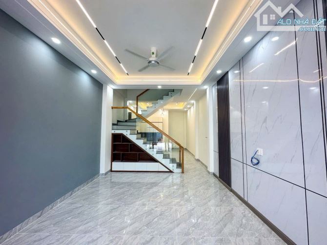 Bán nhà 1 trệt 2 lầu sổ riêng thổ cư p. Hoá An - 3