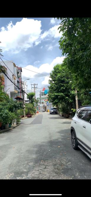 Bán nhà Đường Hoàng Diệu 2 , Phường Linh Chiểu, Thủ Đức. DT 116m2 (6.2x19), SH, giá 8.48 - 3
