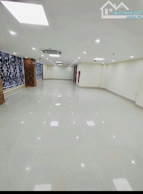 Cần bán nhà mặt phố Phạm Văn Đồng 8tầng thang máy full nội thất. - 3