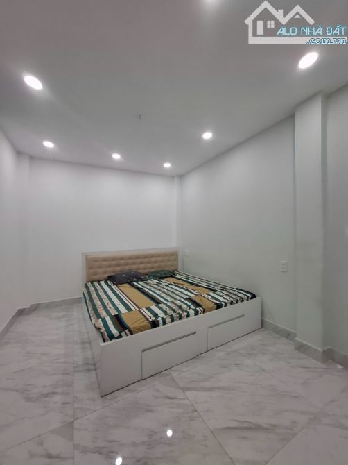 CỰC HIẾM QUẬN 3 - TRƯỚC NHÀ 5M Ô TÔ THÔNG - NGUYỄN PHÚC NGUYÊN, CMT8 - DIỆN TÍCH 91M2 - 3