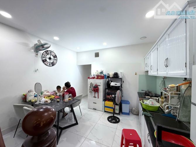 Nguyễn Duy Cung - Gò Vấp - 69m2 - 2 Tầng - 4.5 tỷ - Hẻm Ô tô - Hoàn công - SHR - 9