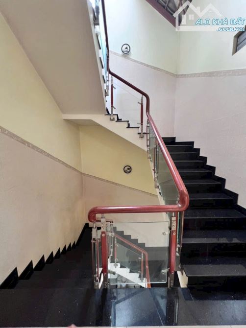 Căn Biệt Thự Tâm Huyết ( 7M x 22M ) 4 Phòng Ngủ - đường Thạnh Lộc 15 sát Ngã 4 Ga - 3