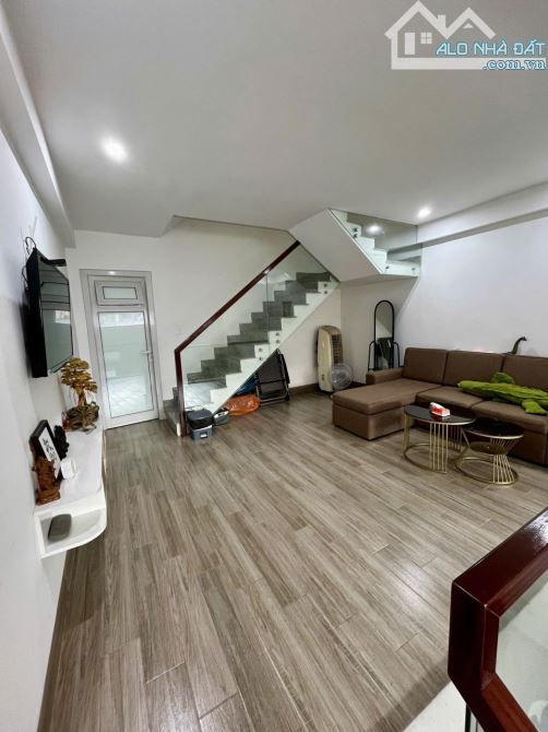 BÁN NHÀ 3 TẦNG x 54m2 MT LÊ ĐÌNH THÁM, HẢI CHÂU, GẦN CHỢ MỚI - 3