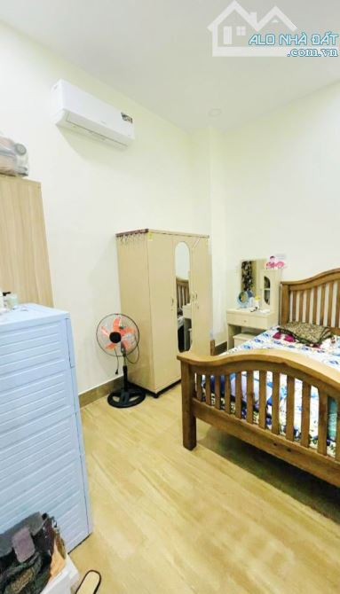 💥NHÀ LÊ VĂN KHƯƠNG Q12 🚗Ô TÔ ĐỖ CỬA – NGANG ĐỈNH HƠN 5M - NHÀ ĐẸP 3PN Ở NGAY, CĂN CUỐI C - 3