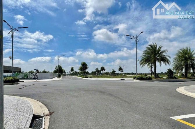 Bán đất nền Long Thành - Cách Sân Bay 5km - Pháp lý chuẩn - Giá 13triệu/m2 - 3