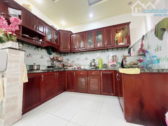 🏠🏠 NHÀ 3 TẦNG BÊ TÔNG KIÊN CỐ TỚI NÓC - TÔN ĐẢN Q.4 - HOÀN CÔNG ••• GIA : 8 TY 💲 TL - 3