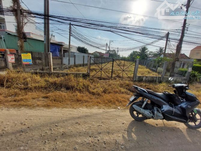 Cần ra nhanh lô đất 150m² thị trấn Bến Lức Long An giá 1 tỷ 9. Shr - 3