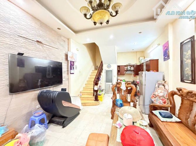 bán nhà Ngõ 127 Hào Nam, Đống Đa, Ngõ 2,5m DT 42m, 4 Tầng, MT 4.1m 🧧Gia 8.9 Tỷ - 3