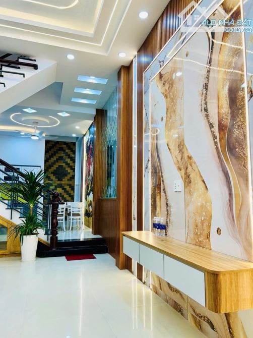 BÁN NHÀ KHU VIP LÊ VĂN QUỚI - GIÁP TÂN PHÚ - 3 TẦNG - 4X13M - - 3