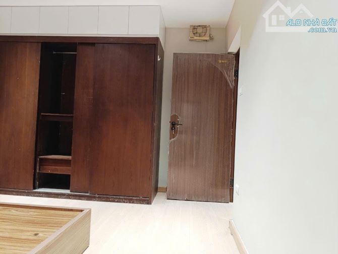 NHÀ E6 TT ĐO LƯỜNG - HOÀNG QUỐC VIỆT - CĂN GÓC - FULL NỘI THẤT - DT: 41.5/71M2 - 4.25 TỶ - 3