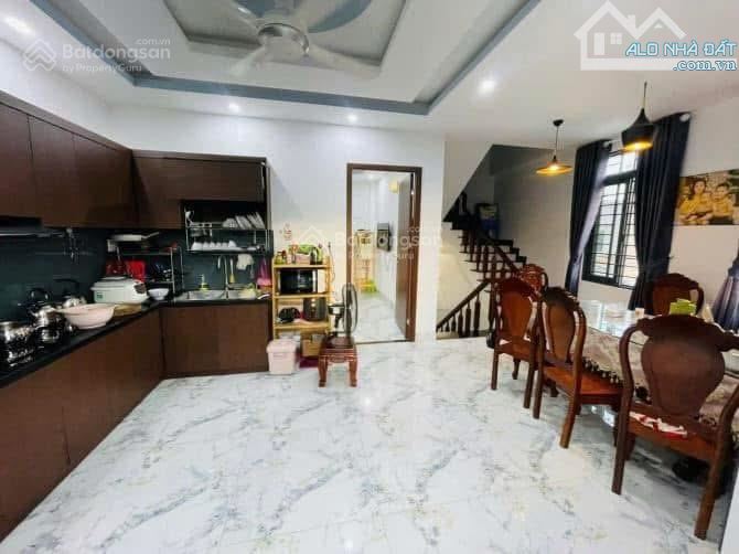 BÁN NHÀ 1T3L NGUYỄN BỈNH KHIÊM P. 3 TP. VT HẺM ÔTÔ THÔNG THUẬN TIỆN ĐI LẠI. GIÁ 7,5 TỶ TL - 3