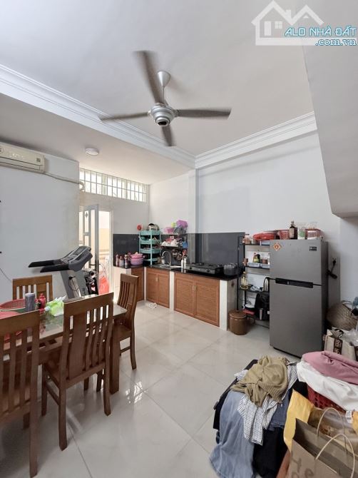 Bán nhà ngay KDC Sông Đà 58m2, tặng nội thất, giá 5.8 tỷ - 3