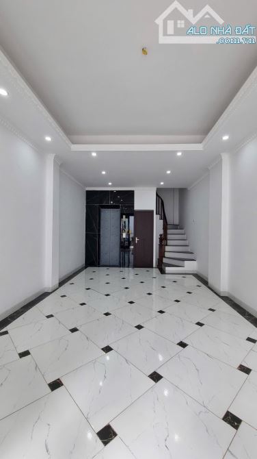 Nhà phố Tư Đình 50X6T, thang máy, lô góc, ô tô tránh, Full nội thất, giá đầu tư 15.5 tỷ. - 3