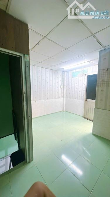 ✨NHỈNH 1TỶ✨ NHÀ PHỐ SỔ HỒNG RIÊNG - 2TẦNG CẠNH Q1  🏡🏡 - 3