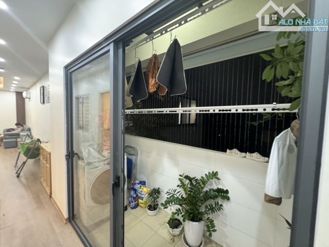 Chung cư - hai bà trưng - sổ đỏ - 83m2 - lô góc - 3 ngủ - 3