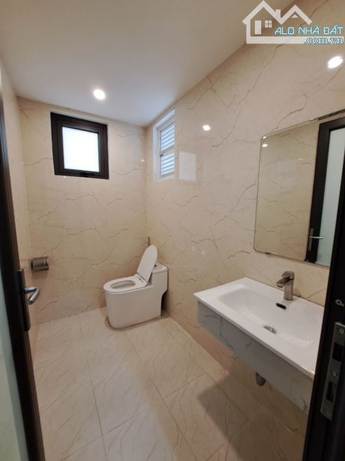 CHO THUÊ VĂN PHÒNG 160M2 TẠI ĐƯỜNG HOÀNG QUỐC VIỆT GIÁ CHỈ 26TR . - 3