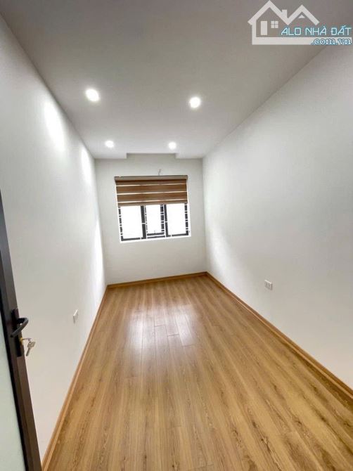 bán nhà Nguyễn An Ninh, Hoàng Mai, Kinh Doanh, Thang máy, Ô tô đỗ cửa DT 62m, 5 Tầng, MT 5 - 3