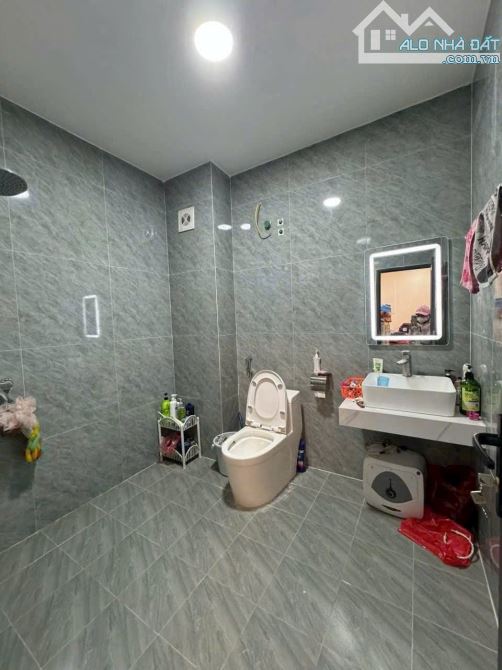 BÁN NHÀ MẶT NGÕ THẠCH BÀN LONG BIÊN NHỈNH 5 TỶ 42m 5 TẦNG Ô TÔ KINH DOANH GẦN TRƯỜNG CẤP 3 - 3