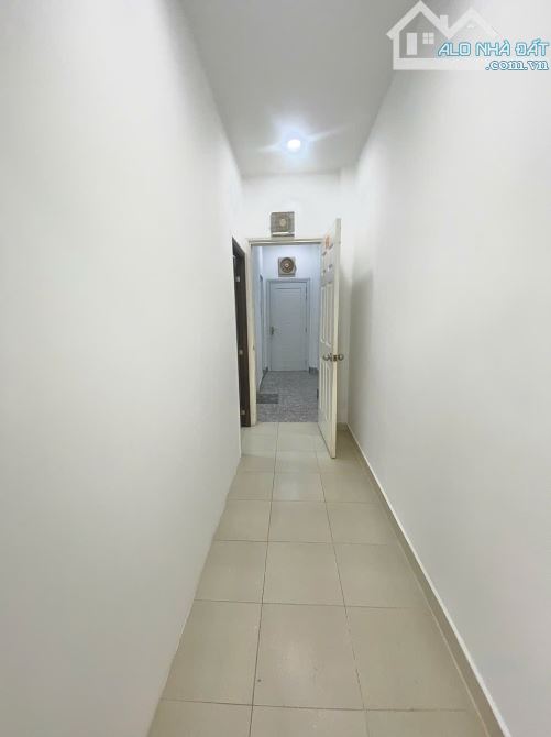 Cho thuê căn hộ 2PN Ban công thoáng Q4 gần ĐH Luật, ĐH Nguyễn Tất Thành, cầu Kênh Tẻ - 3
