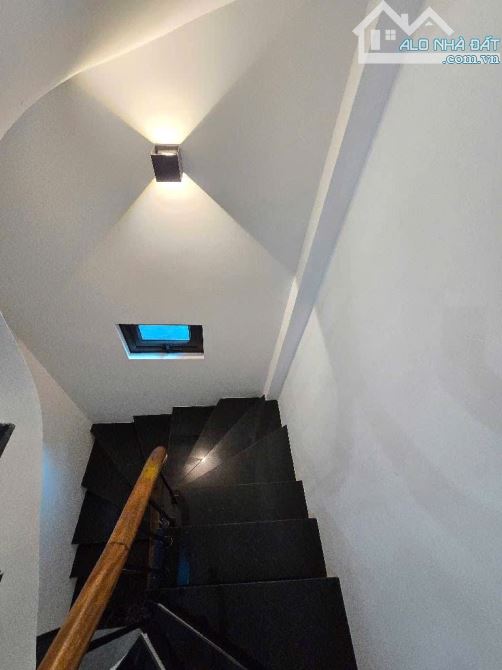 NHÀ ĐẸP MỚI KOONG LONG LANH-GẦN Ô TÔ-NGÕ GỐC ĐỀ MINH KHAI CHỈ HƠN 7tỷ - 3