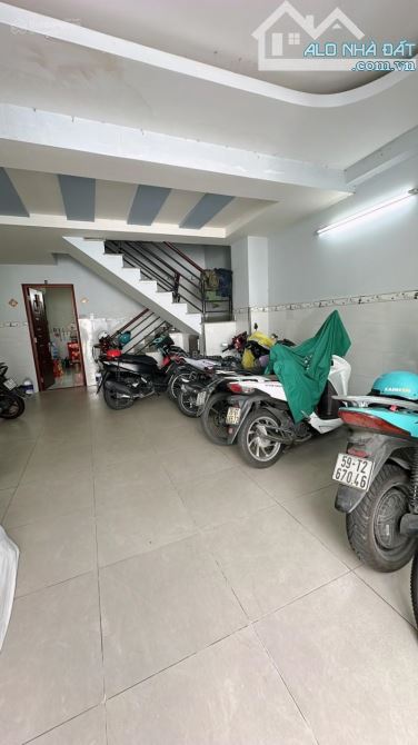 BÁN CĂN HỘ DỊCH VỤ 9PN HXH 80M2 TRỊNH ĐÌNH THẢO 5 TẦNG NỞ HẬU - 3