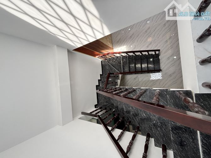Bán Nhà 2 tầng Dĩ An, 73m2, Xe hơi Đỗ Cửa, sHR, Nhỉnh 4 tỷ - 3
