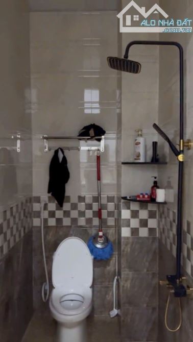 BÁN NHÀ 1T1L PHƯỜNG BIÊN HOÀ. DT:4,5x13,9=60M2. GIÁ: 2TỶ750 bớt Lộc - 3
