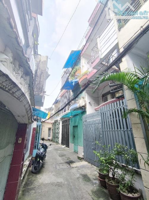 Nhà Quang Trung - 44m2 - 5 tỷ - 3 tầng đúc - 20m ra hxh - 3