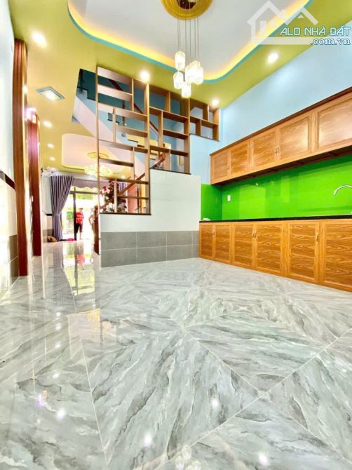 NHÀ ĐẸP MỚI XÂY GẦN CHỢ HÓC MÔN - 3