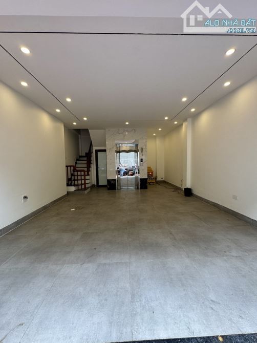 Bán nhà Đàm Quang Trung 42m2 xây 6 tầng thang máy vài bước ra Aeon Long Biên ,cầu Vĩnh Tuy - 3