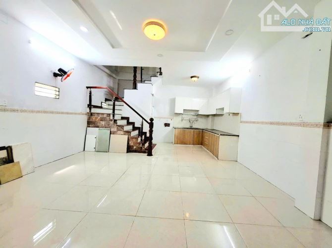 Bán gấp nhà HXH 766/ CMT8, Tân Bình (60.4m2) nhà 3 tầng mới đẹp - Giá bán 8.7 tỷ - 3