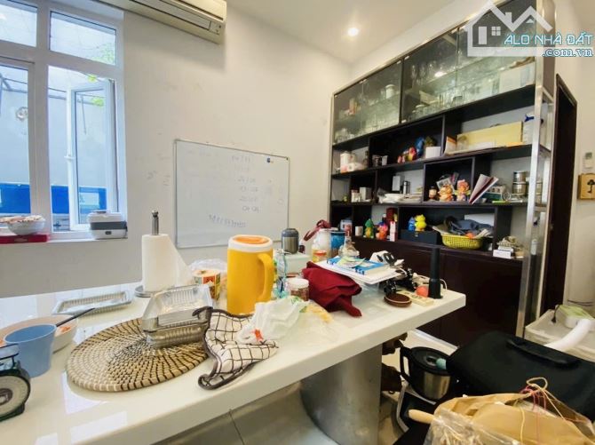 Bán biệt thự Bình Thạnh - 180m2 • đường nhựa 16m - khu biệt thự - 3