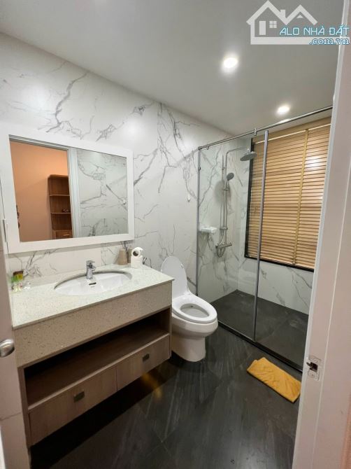 Bán Nhà Siêu Vị Trí NgayVòng Xoay Phù Đổng Đường CMT8 Dòng Tiền 180 Triệu/tháng,Giá 35,5Tỷ - 3