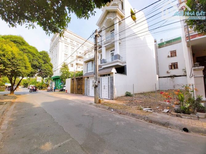 ĐẤT NGỘP HẠ GIÁ CÒN 2 TỶ 2 LÔ 90m2 NGAY KHU D2D CÁCH SB LONG THÀNH CHỈ 5 KM - 3